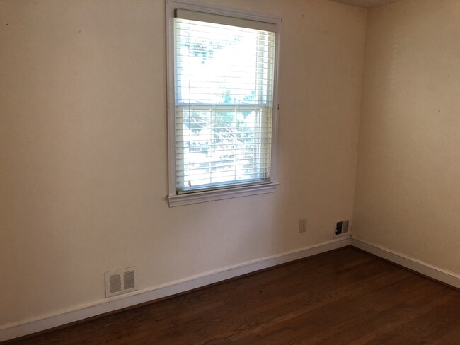 Master bedroom with Office/Nursery - 3805 jonesbridge road