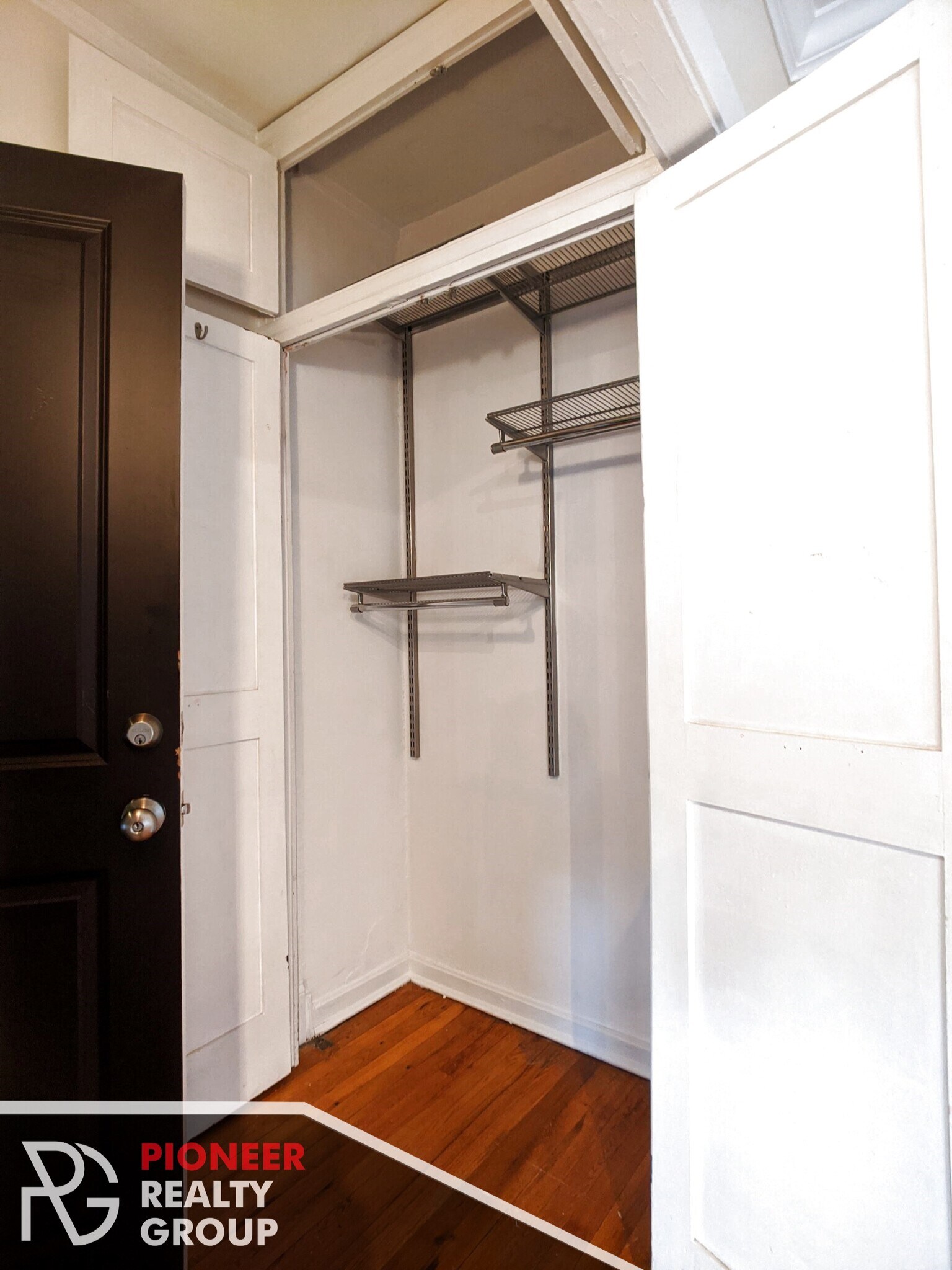 Building Photo - 736 W Addison St