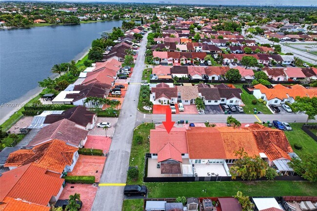 Building Photo - 4530 SW 143rd Pl