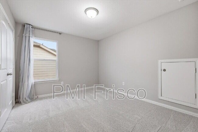 Building Photo - 817 Adelyn St
