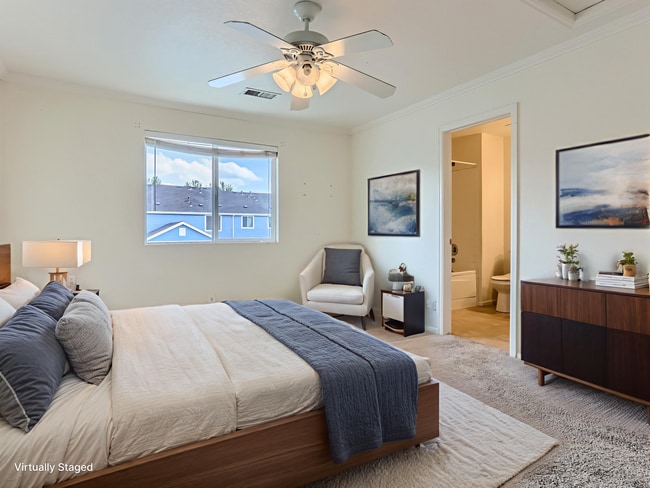 Building Photo - Amazing 2BR, 3BTH w/Garage in First Creek