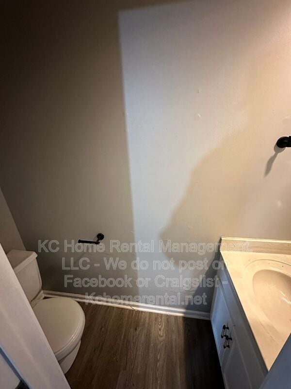 Building Photo - 35 Cherry St