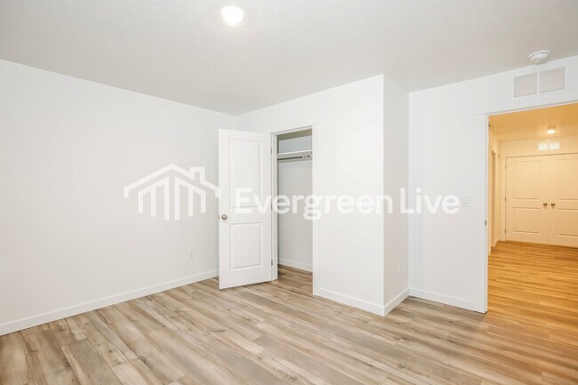 Building Photo - 2451 W Pollinator Dr