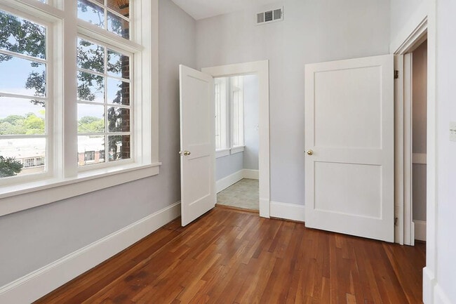 Building Photo - 229 Ponce De Leon Ave NE