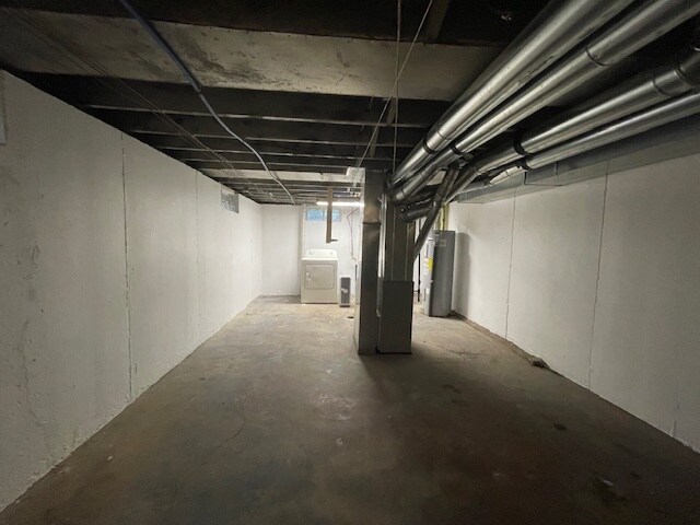 Building Photo - 2229 Parkview Pl