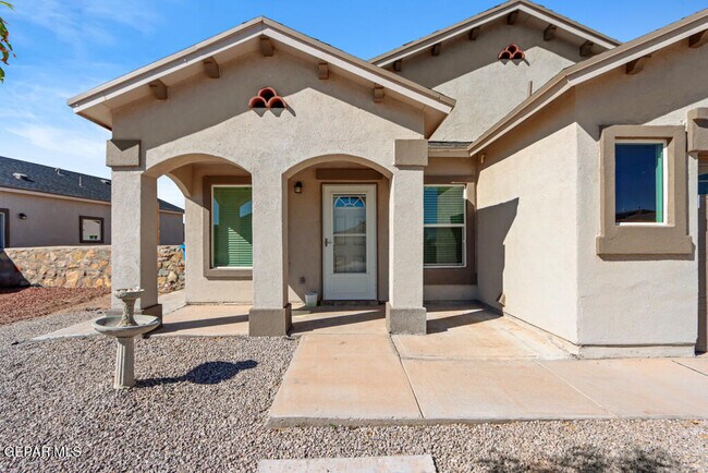 Building Photo - 11648 Flor Freesia Dr