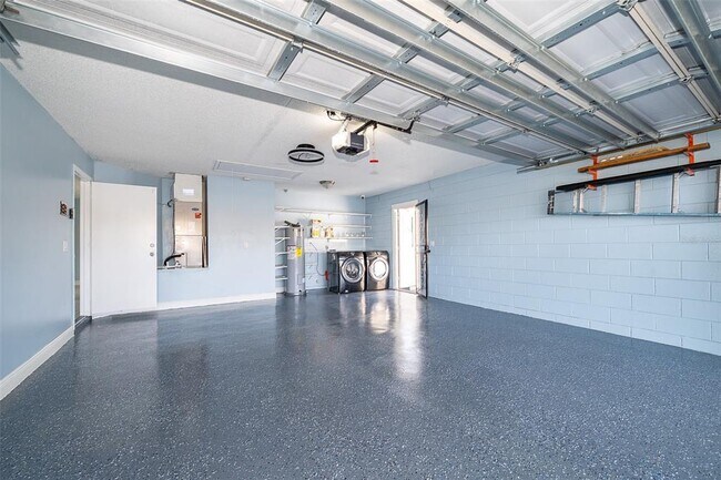 Building Photo - 125 Cranfield Ct
