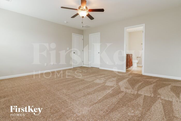Building Photo - 691 Silver Moss Dr