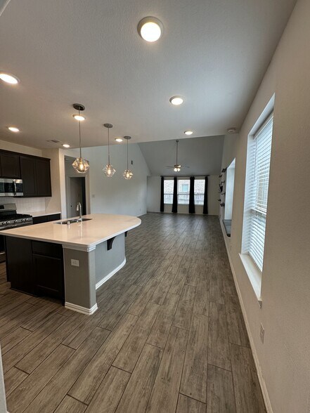 Building Photo - 3702 Allegro Dr