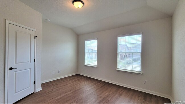 Building Photo - 10343 Lynwood Crk