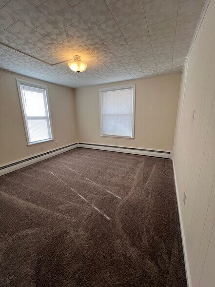 Building Photo - 211 Spring St