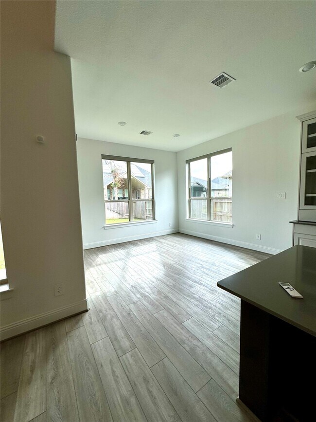 Building Photo - 1215 Tallow Park Ln