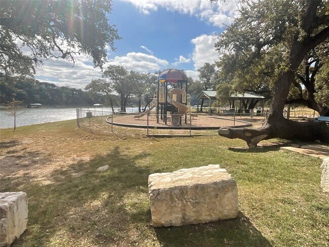 Building Photo - 18302 Redbud Ln