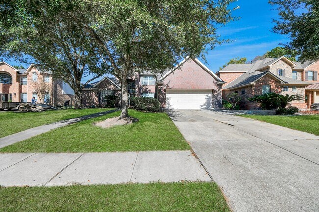 Building Photo - 18330 Enchanted Rock Trail
