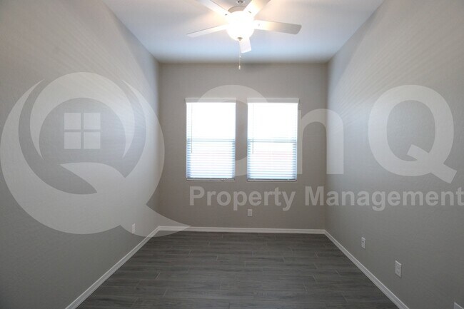 Building Photo - 4245 E Bernice St