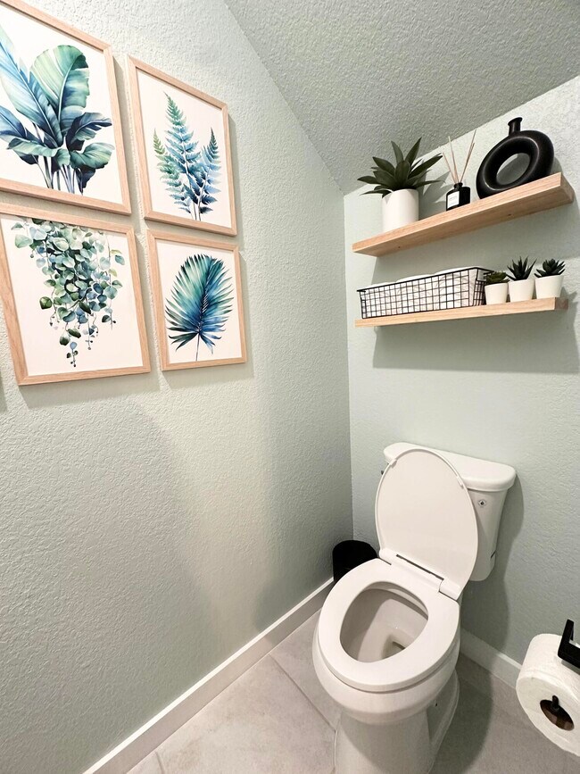 Building Photo - 69 Bandol St