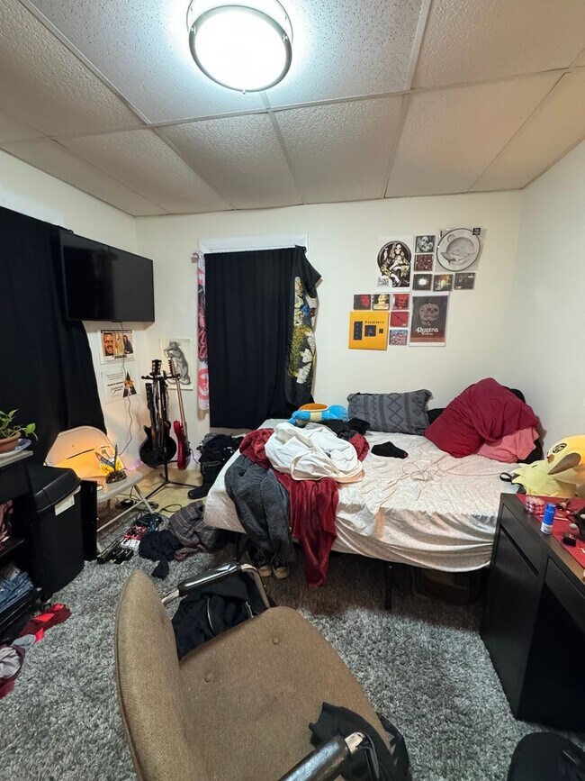 Building Photo - Single-Family House in Allston, In-Unit Laundry, Porch, Central Heat/AC, Parking, Eat-in Kitchen