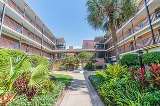 Building Photo - 6300 Seawall Blvd