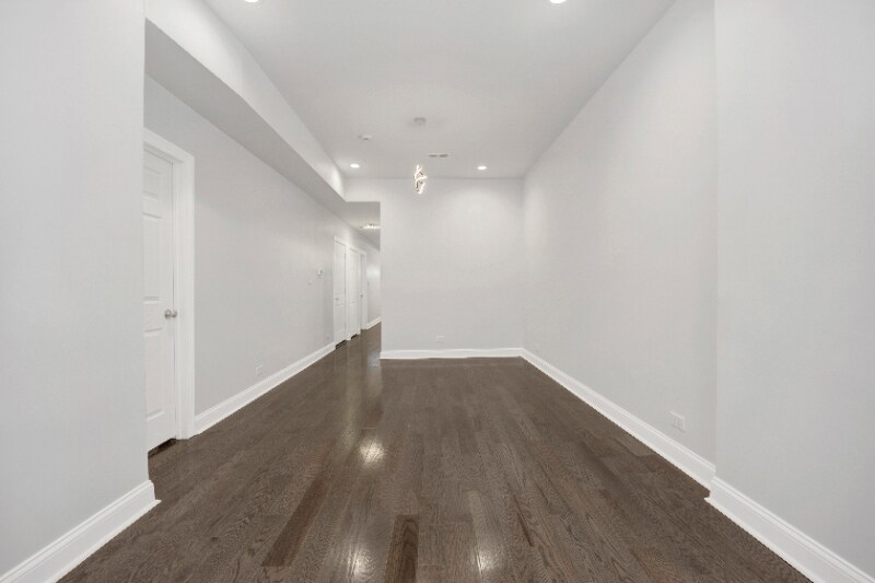 Building Photo - 1113 S Troy St