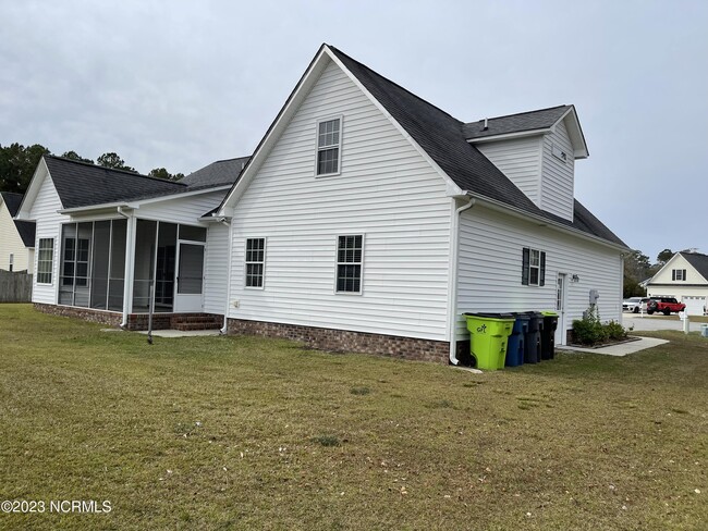 Building Photo - 200 Pond Pine Trail