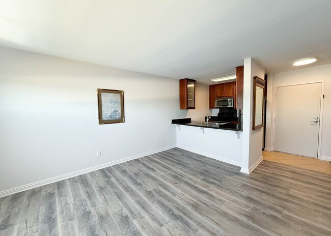 Building Photo - 4860 Rolando Ct
