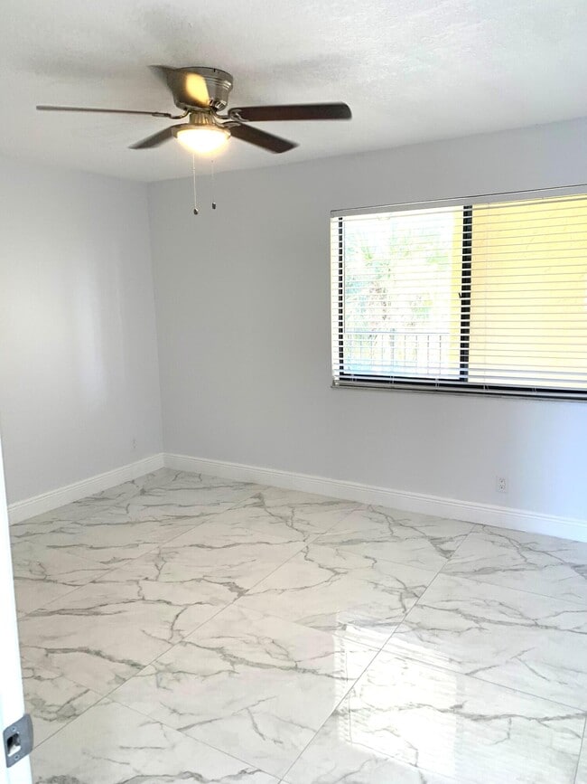 Building Photo - 2788 Tennis Club Dr