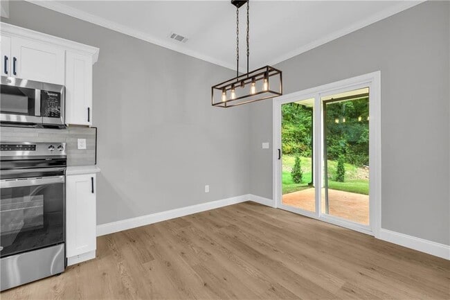 Building Photo - 155 Carey St