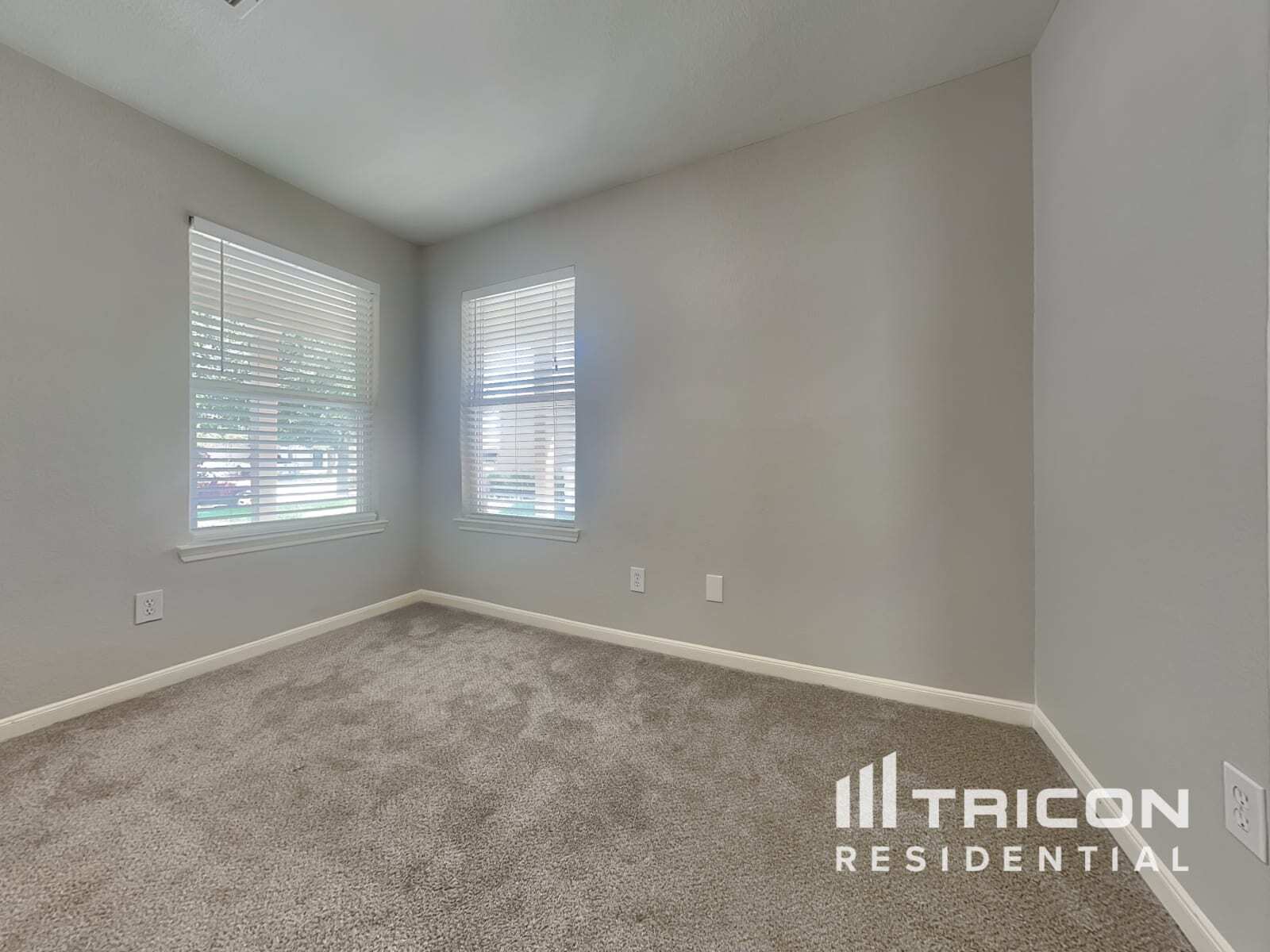 Building Photo - 6535 Providence View Ln