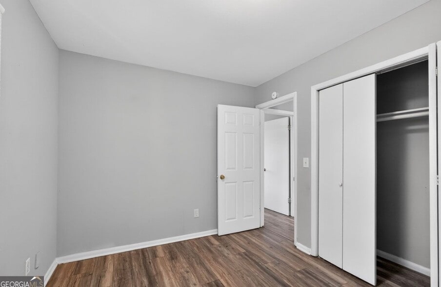 Building Photo - 1615 Pine Glen Cir