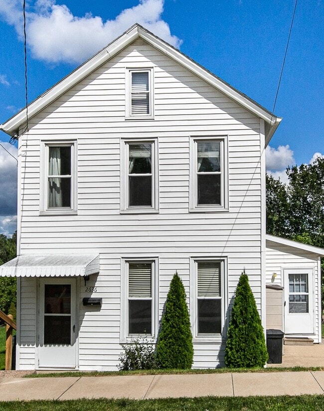 Building Photo - 2636 Fulton St