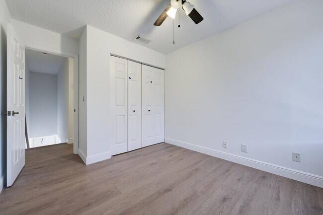 Building Photo - 5280 Bosque Ln