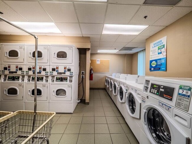 Building Photo - 2870 Pharr Ct S Northwest