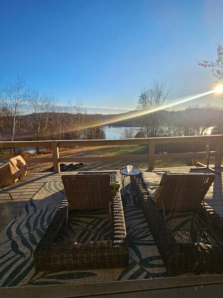 Building Photo - S818 Goldfinch Ct