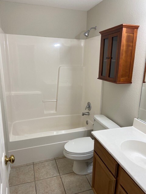Building Photo - 520 Sun Meadow Dr