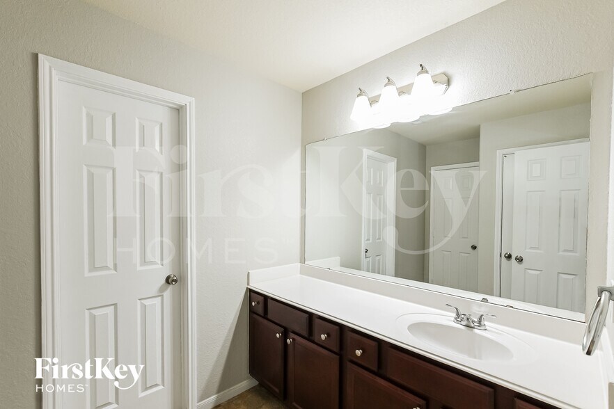 Building Photo - 14902 Holland Grove Ct