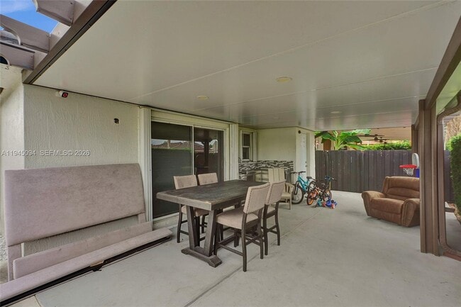 Building Photo - 898 NW 131st Ave