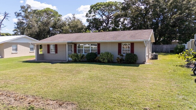 Building Photo - RENT THIS HOME WITH ZERO DEPOSIT MOVE IN: Beautiful Completely Updated 3 Bed / 2 Bath Home in Sou...