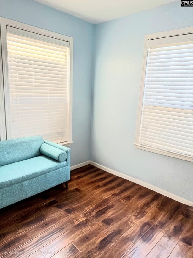 Building Photo - 1906 Leesburg Dr