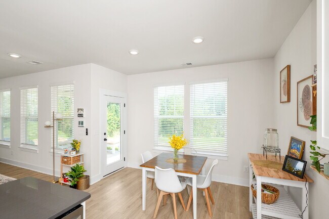Building Photo - Stylish 3BR/2.5BA Craftsman Home with Loft...