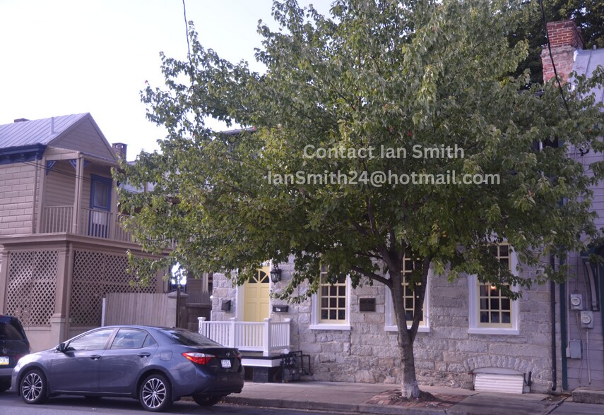 Building Photo - 109 E Pomfret St