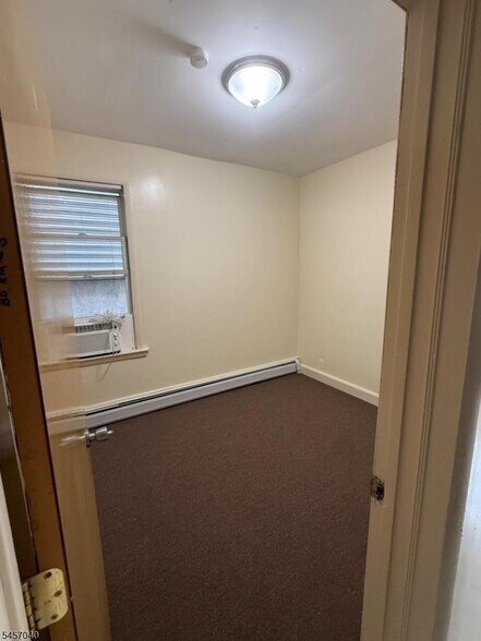 Building Photo - 45 Stegman St