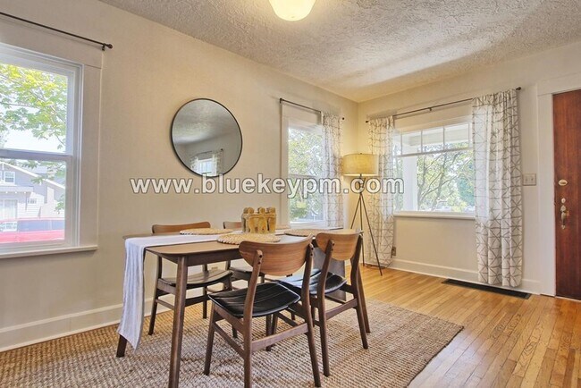 Building Photo - 5271 NE 30th Ave