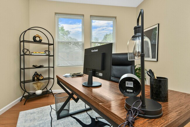 Building Photo - 1220 E Pacific St