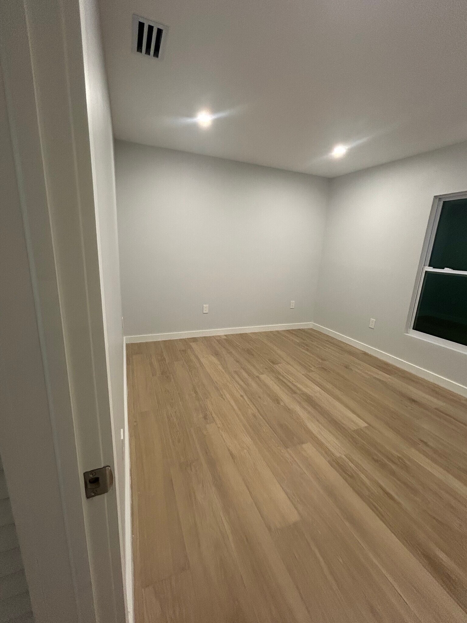 Building Photo - 6859 SW 37th St