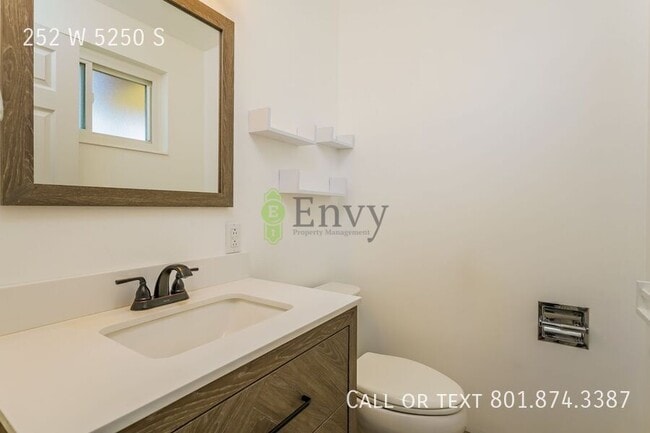 Building Photo - 252 W 5250 S