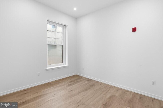 Building Photo - 203 S 13th St