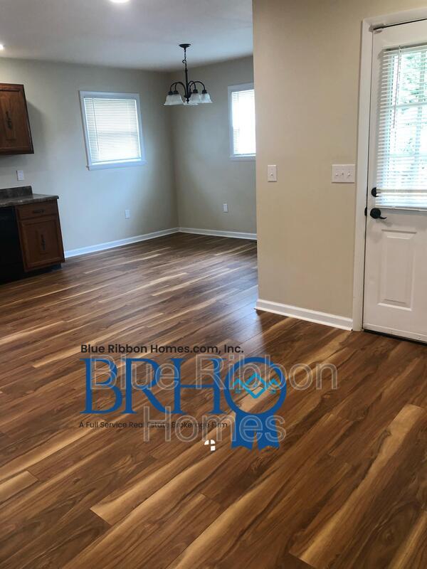 Building Photo - 605 Victory St NW