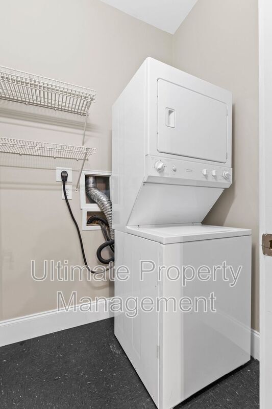 Building Photo - 709 N 4th St