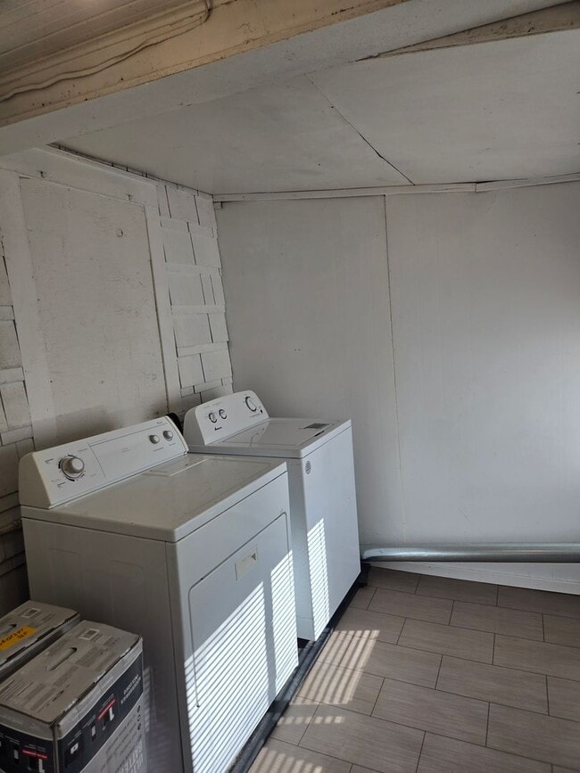 Building Photo - Near Audubon Park