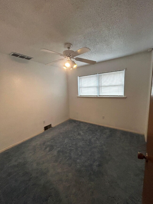 Building Photo - 6914 Gary Ave